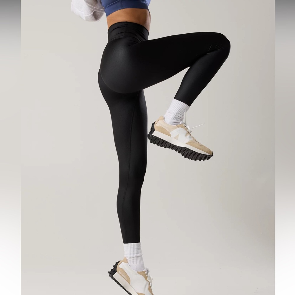 OFFLINE By Aerie Real Me High Waisted Crossover Legging Shiny Black Medium